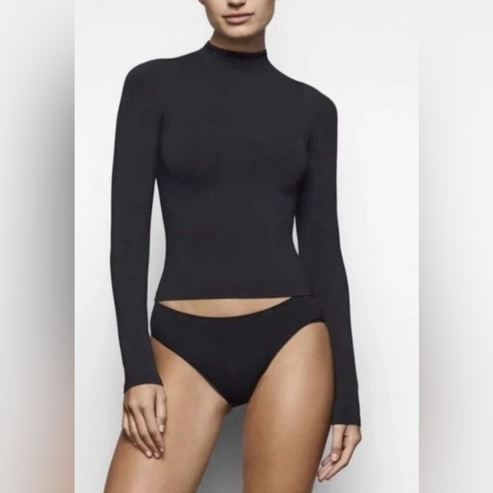 Skims soft smoothing seamless turtleneck top